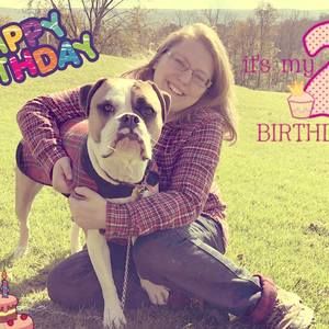 Meet your Posher, Laura